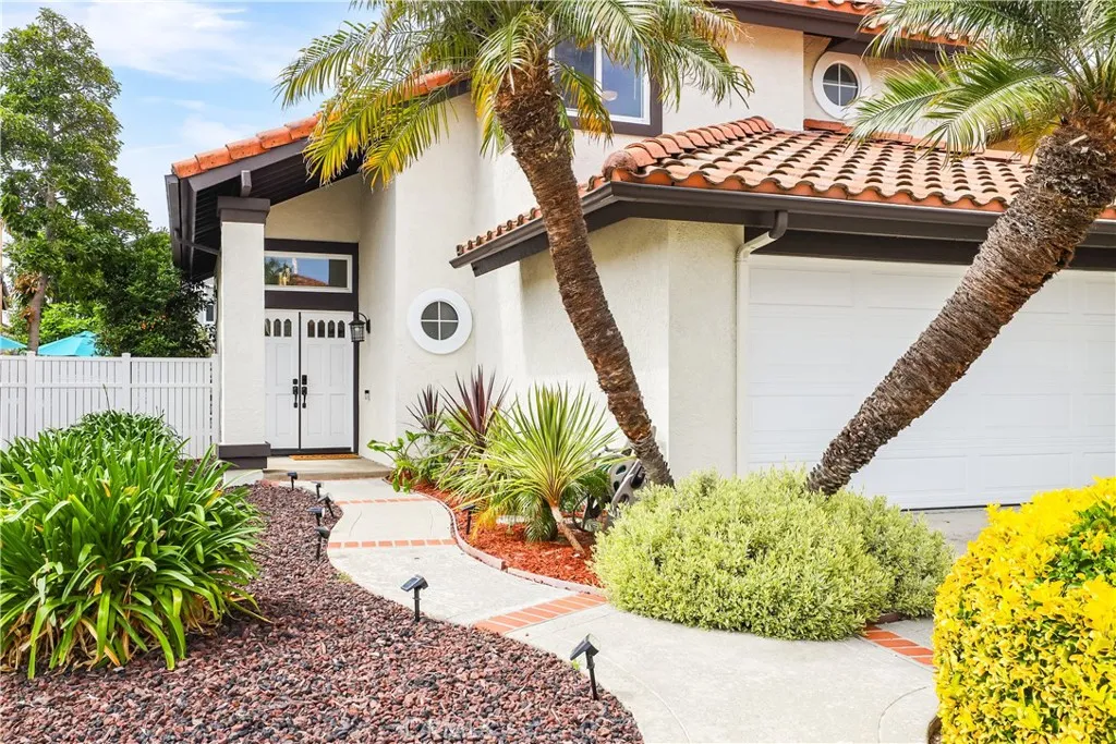 28752 Vista Santiago Road, Lake Forest, California 92679 home-pic-1